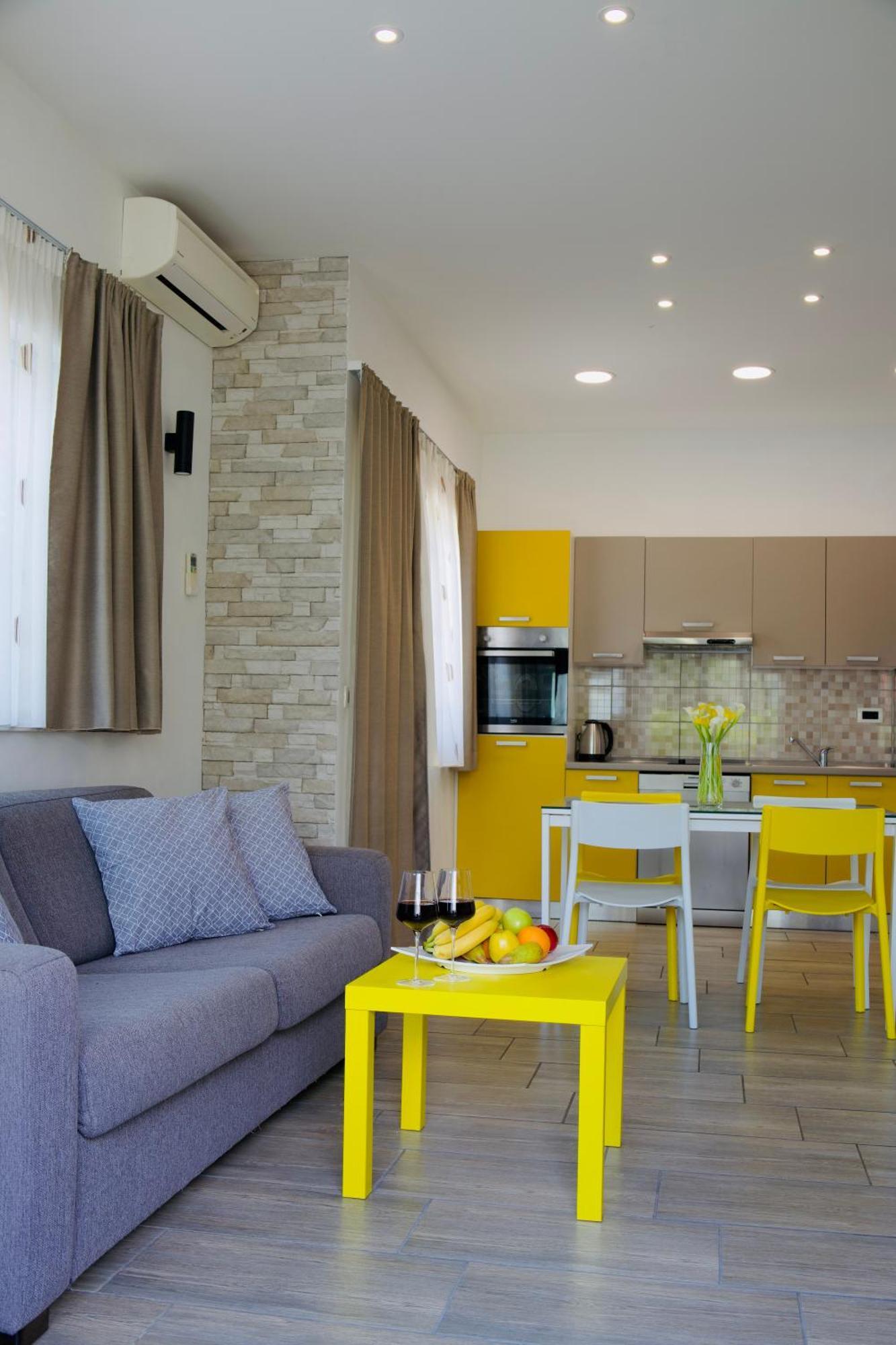 White Pigeon Apartment Split